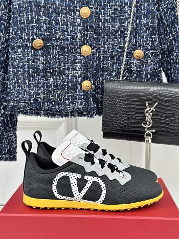 Valentino Garavani Black Sneaker 02