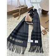 Burberry Giant Check Lateral Scarf Beige Black 30x180cm - 3