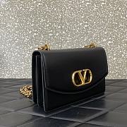 Valentino Garavani Leather Vain Black Shoulder Bag 24x16x8cm - 5