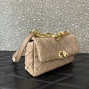 Valentino Garavani Rockstud Spike Nappa Bag Beige 23x17x7cm - 4