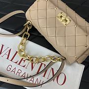 Valentino Garavani Rockstud Spike Nappa Bag Beige 23x17x7cm - 3