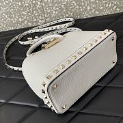 Valentino Garavani Rockstud Small White Bag 21x15x10cm - 4