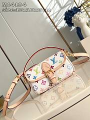 Louis Vuitton LV Nano Diane White 19 x 10.5 x 6 cm - 1