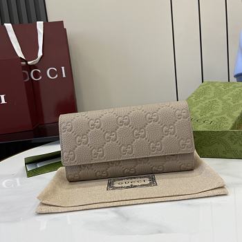 Gucci GG Emblem Continental Wallet Taupe 19x11x3cm