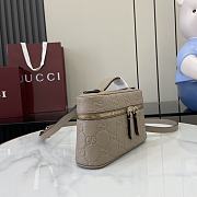 Gucci GG Emblem Super Mini Bag Taupe 20x12x6cm - 5