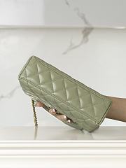 Chanel Kelly Green Top Handle Bag 13x19x7cm - 3