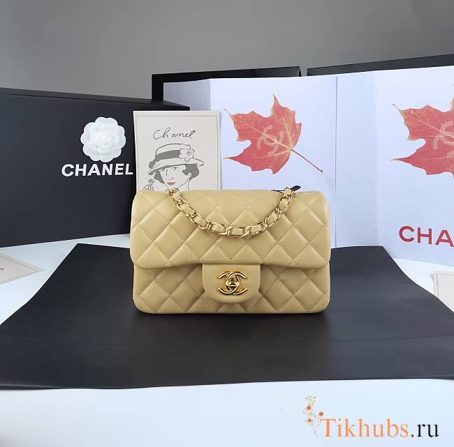 Chanel Flap Bag Beige Lambskin Gold 20cm - 1