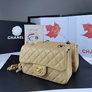 Chanel Flap Bag Beige Lambskin Gold 20cm - 5