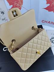 Chanel Flap Bag Beige Lambskin Gold 20cm - 2