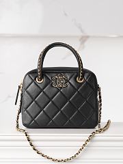 Chanel 25C Black Lambskin 22x18x7cm - 1