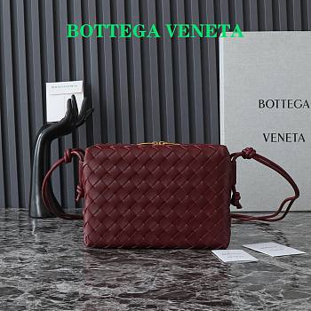 Bottega Veneta Small Loop Camera Bag Red Wine 22x15.5x9cm