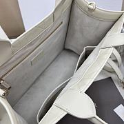 Dior Medium Book Tote White Macrocannage Calfskin 36.5 x 28 x 17.5 - 6