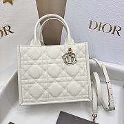 Dior Small Book Tote White Macrocannage 26.5 x 21 x 14 cm - 1