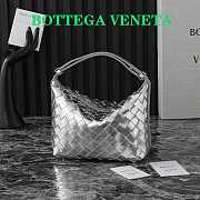 Bottega Veneta Mini Wallace Shoulder Bag Silver 20x13x9.5cm - 1