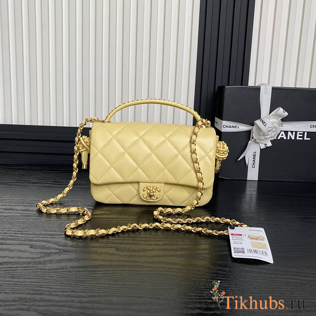 Chanel Flap Bag With Top Handle Yellow 22x23.5x6cm - 1