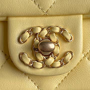 Chanel Flap Bag With Top Handle Yellow 22x23.5x6cm - 2