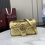 Gucci Mini Marmont Gold Shoulder Bag 23x14x6cm - 1