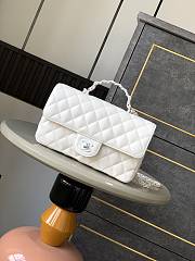 Chanel Top Handle Bag White Lambskin 23cm - 1