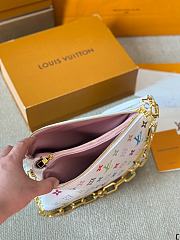 Louis Vuitton LV x TM Coussin PM White Multicolored 26x20x12cm - 2