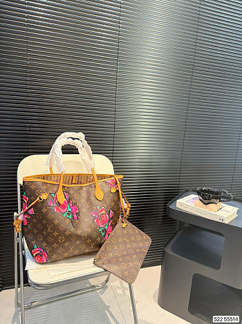 Louis Vuitton LV Neverfull MM Roses Monogram Canvas 31x28x14cm