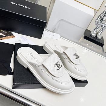 Chanel CC Logo Leather Sildes White