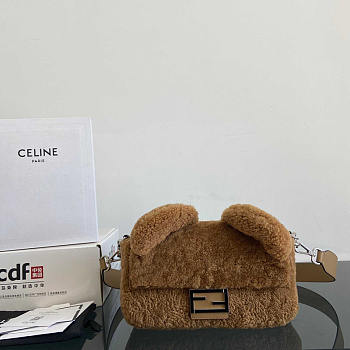 Fendi Teddy Bear Baguette bag 27x6x15cm