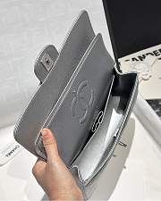 Chanel Flap Bag Silver Caviar 25cm - 6