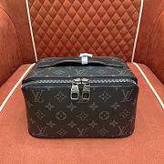 Louis Vuitton LV Toiletry Bag Monogram Black 24x13x13cm - 1