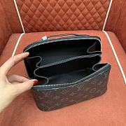 Louis Vuitton LV Toiletry Bag Monogram Black 24x13x13cm - 6