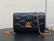 Louis Vuitton LV Wallet On Chain GO-14 Black 20x12x5cm - 1