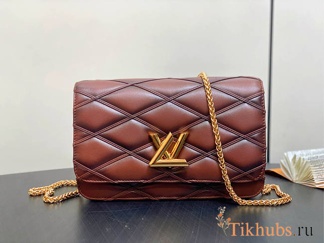 Louis Vuitton LV Wallet On Chain GO-14 Brown 20x12x5cm - 1