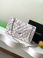 Chanel Flap Bag White 25cm - 2