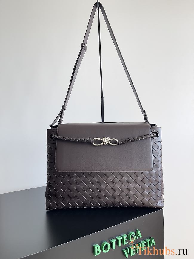 Bottega Veneta Medium Andiamo Messenger Brown 37x26x13cm - 1