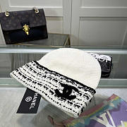 Chanel CC Logo Knitted Beanie White - 1