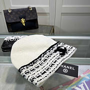 Chanel CC Logo Knitted Beanie White - 2