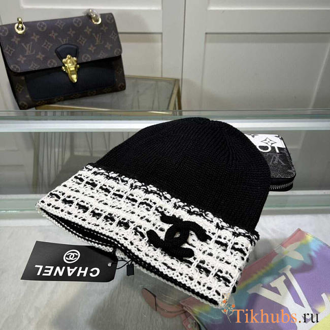 Chanel CC Logo Knitted Beanie Black - 1