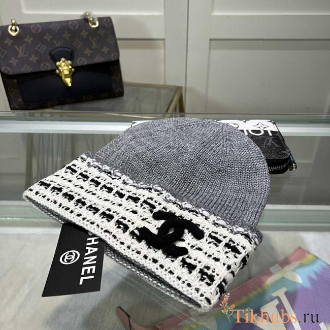 Chanel CC Logo Knitted Beanie Grey - 1