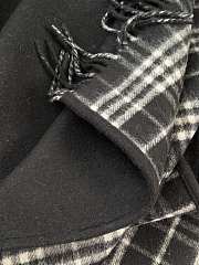 Burberry Black Scarf 130x130cm - 5