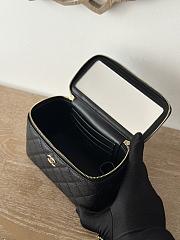 Chanel Vanity Top Handle Black Caviar 17x9.5x8cm - 6