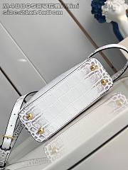 Louis Vuitton LV Mini Capucines White Crocodile 21x14x8cm - 4