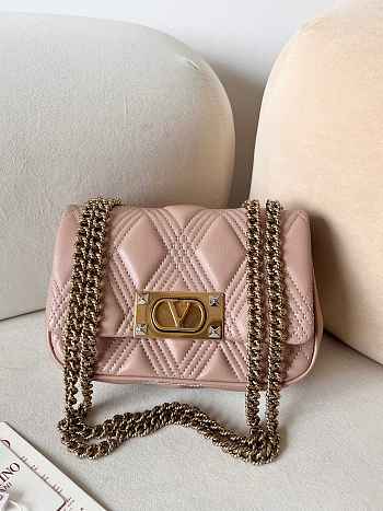 Valentino Garavani Quiltie 67 Medium Shoulder Bag Pink 23x17x8cm