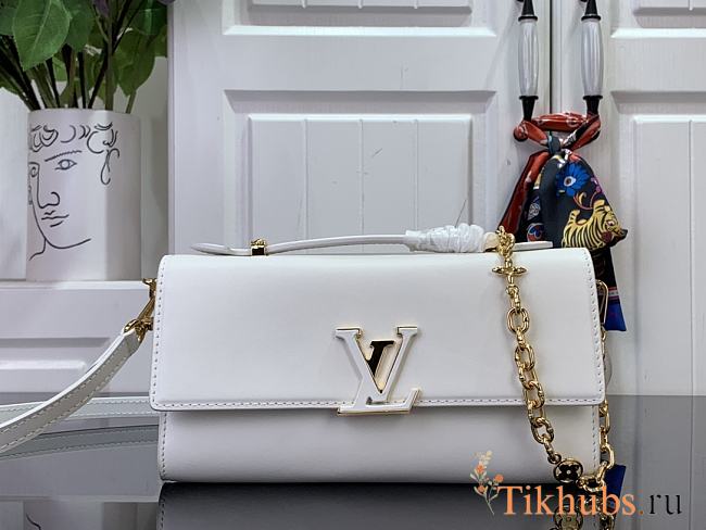 Louis Vuitton LV Wallet On Chain Capucines White 23x12x4cm - 1