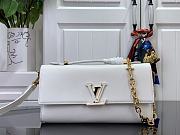 Louis Vuitton LV Wallet On Chain Capucines White 23x12x4cm - 1