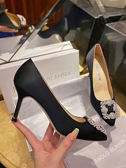 Manolo Blahnik Hangisi 10mm Black Satin Pumps - 1