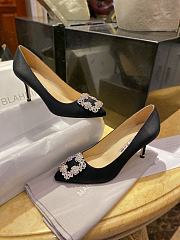 Manolo Blahnik Hangisi 10mm Black Satin Pumps - 3