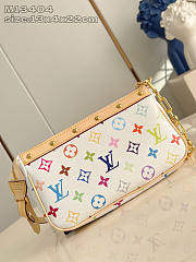 Louis Vuitton LV x TM Pochette Accessoires White 22x13x4cm - 2