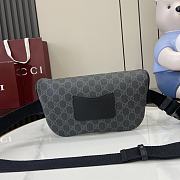 Gucci GG Emblem Medium Belt Bag Black 28x17x6cm - 4