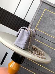 Chanel Flap Bag Light Grey Suede 20cm - 2