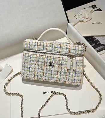 Chanel 25C Vanity Case White Tweed 17x19.5x5.5cm