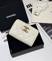 Chanel Zip Coin Purse White Caviar 11.2x7.5cm - 1